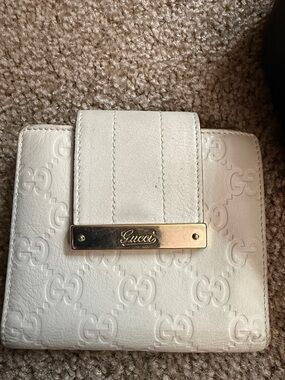 Gucci White Embossed Leather Wallet with Gold Plaque